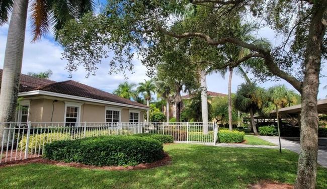 APT-304 - 6533 Emerald Dunes Dr, Condo with 2 bedrooms, 2 bathrooms and null parking in West Palm Beach FL | Image 22