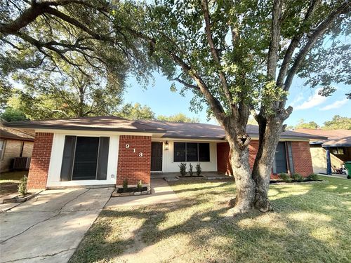 913 Wimberly St, Angleton, TX, 77515-3555 | Card Image