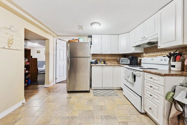 508 Erskine Ave, House other with 5 bedrooms, 2 bathrooms and 4 parking in Peterborough ON | Image 24