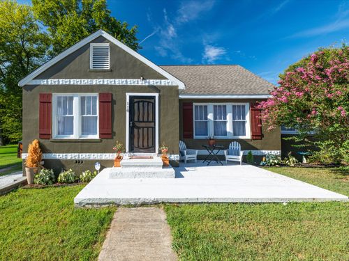110 E Merchant St, Mount Pleasant, TN, 38474-1615 | Card Image