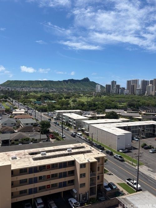 apt-905-2542 Date St, Honolulu, HI, 96826-5513 | Card Image