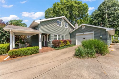 510 W William St, Monticello, IL, 61856-1765 | Card Image