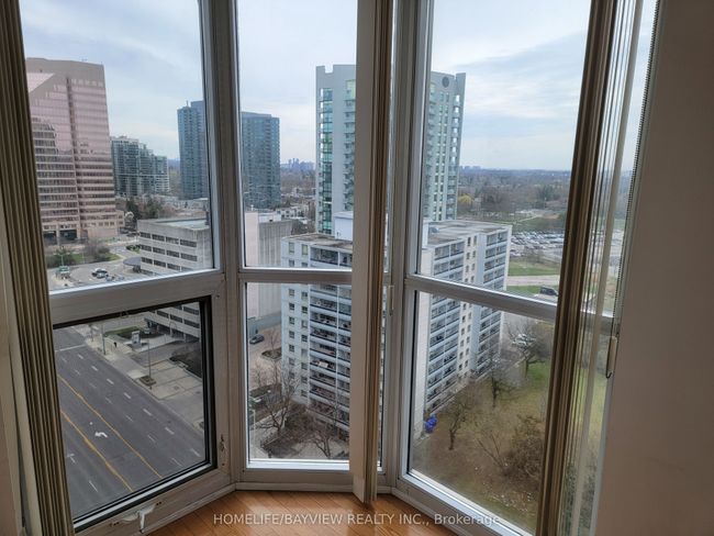 2002 - 5791 Yonge St, Condo with 3 bedrooms, 2 bathrooms and 1 parking in North York ON | Image 15
