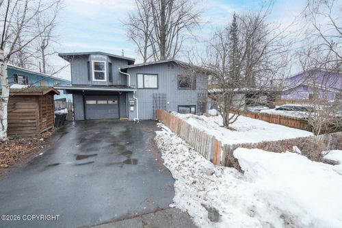 733 Price St, Anchorage, AK, 99508-1227 | Card Image