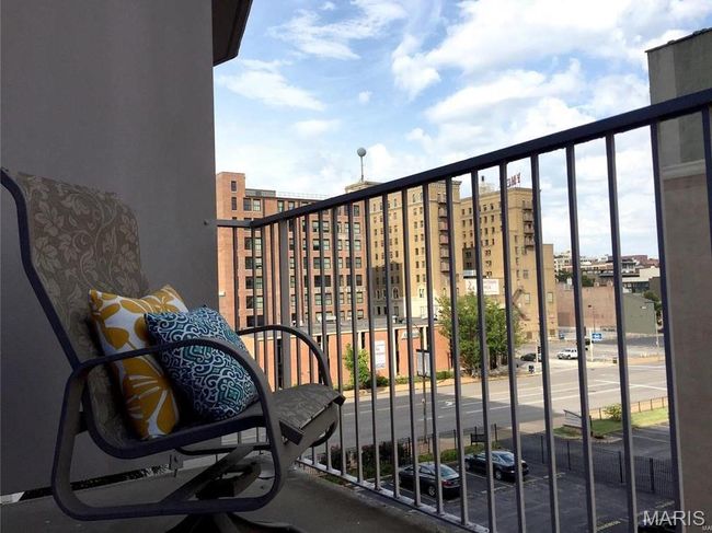 Another look at that fabulous balcony! This is going to be your favorite spot to chill! | Image 17