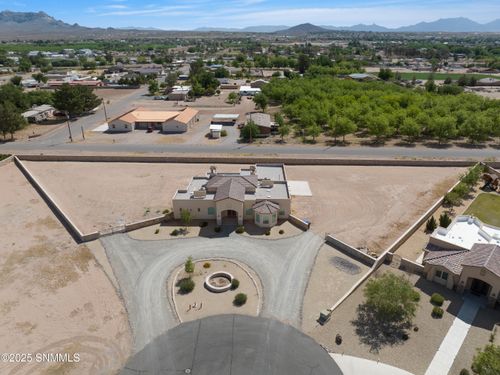 1122 Snowy Egret Ct, Las Cruces, NM, 88007-6037 | Card Image