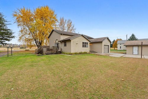 425 W Franklin St, Morristown, MN, 55052-5129 | Card Image