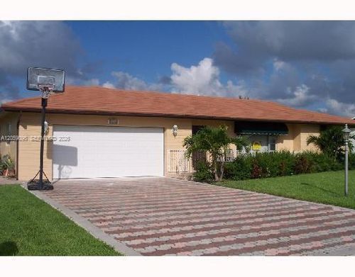 na-8108 Nw 93rd Ter, Tamarac, FL, 33321-1438 | Card Image