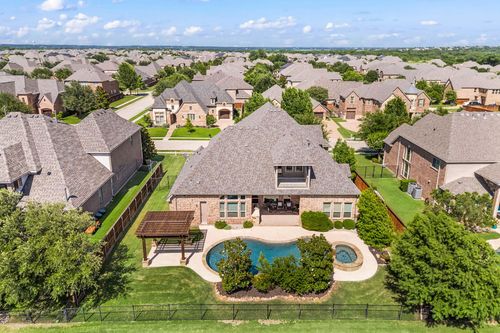 2237 Veranda Ave, Trophy Club, TX, 76262-5425 | Card Image