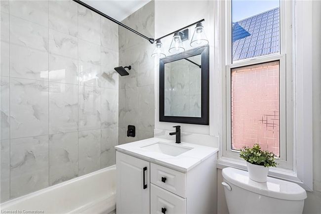 135 East Ave N, House other with 3 bedrooms, 2 bathrooms and 2 parking in Hamilton ON | Image 25