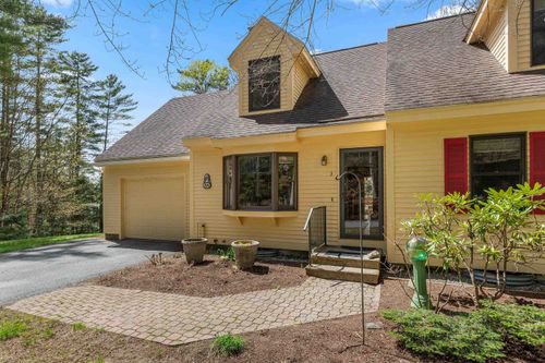 3a-266 Poverty Ln, Lebanon, NH, 03766-2730 | Card Image