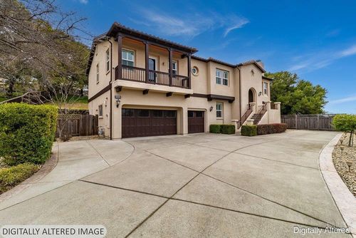 5229 Sunridge Dr, Fairfield, CA, 94534-6642 | Card Image