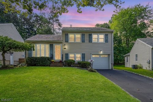 524 William St, Scotch Plains, NJ, 07076-1910 | Card Image