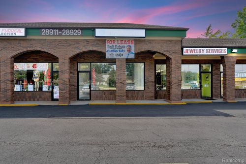 28917 7 Mile Rd, Livonia, MI, 48152-3503 | Card Image