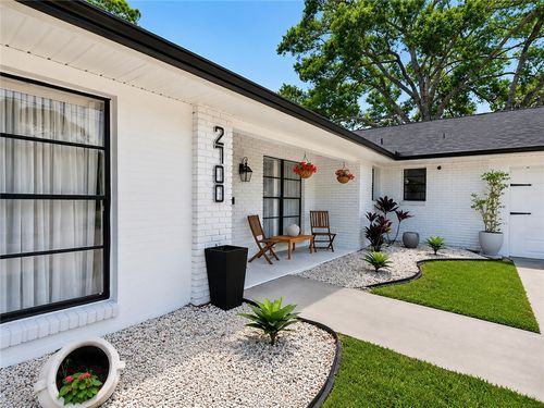 2700 16th St, Vero Beach, FL, 32960-3101 | Card Image