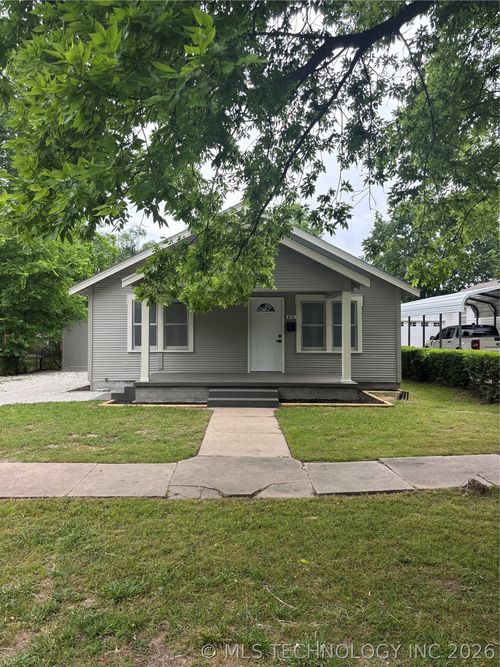615 W 4th St, Ada, OK, 74820-3203 | Card Image