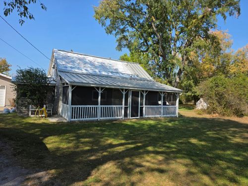 999 N Dickinson Ave, Hesperia, MI, 49421-9267 | Card Image