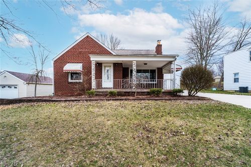 2425 W Manor Ave, Poland, OH, 44514-1546 | Card Image