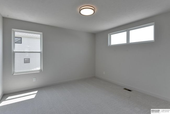 5513 N 191 St St, House other with 4 bedrooms, 3 bathrooms and 3 parking in Elkhorn NE | Image 52