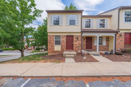2352 S Burberry Ln, Bloomington, IN, 47401-4586 | Card Image