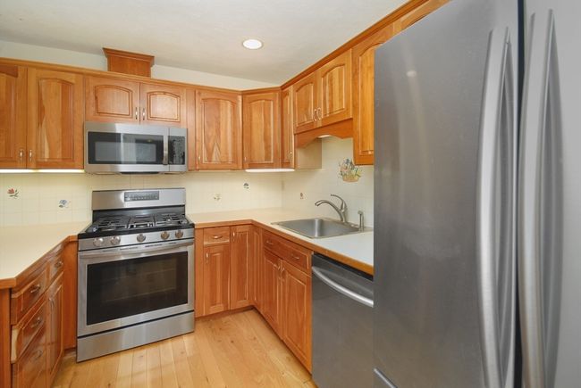 UNIT-3 - 19 Concord Greene, Condo with 2 bedrooms, 2 bathrooms and 1 parking in Concord MA | Image 10