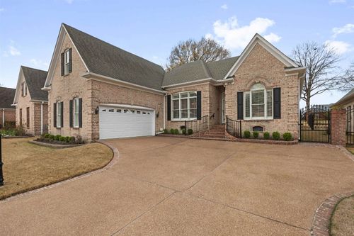 619 Warwick Oaks Ln E, Collierville, TN, 38017-7329 | Card Image