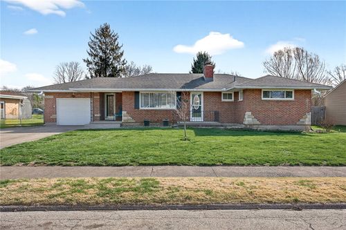805 Monroe Dr, Xenia, OH, 45385-2155 | Card Image