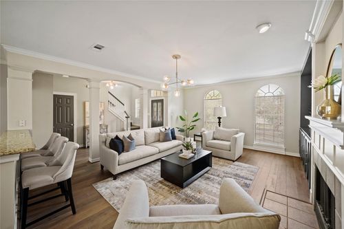 1609 Peden St, Houston, TX, 77006-1061 | Card Image