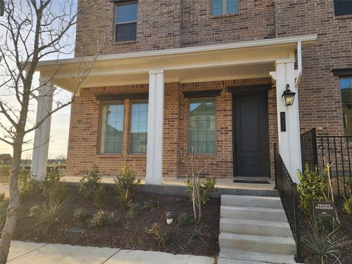 627 Redwood Way, Mansfield, TX, 76063-6976 | Card Image