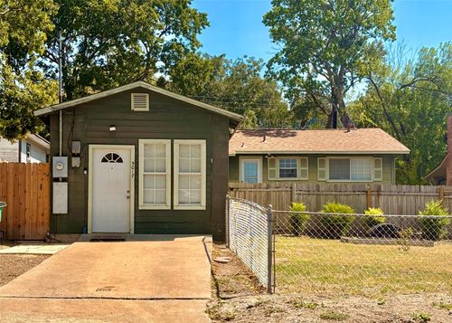 5017 Rowena Ave, Austin, TX, 78751-2549 | Card Image