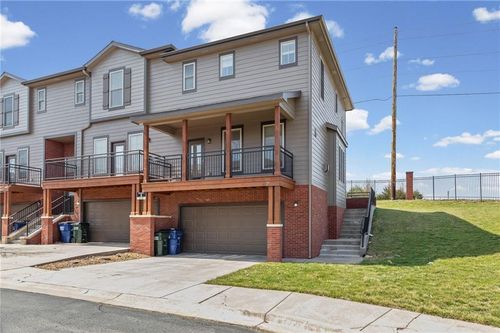 apt-b27-5245 Overland Dr, Lawrence, KS, 66049-3900 | Card Image