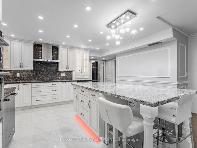 608 - 65 Spring Garden Ave, Condo with 4 bedrooms, 2 bathrooms and 1 parking in North York ON | Image 14