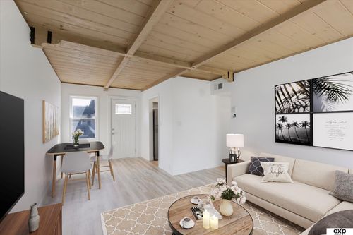 1635 E St, Lincoln, NE, 68508-3344 | Card Image