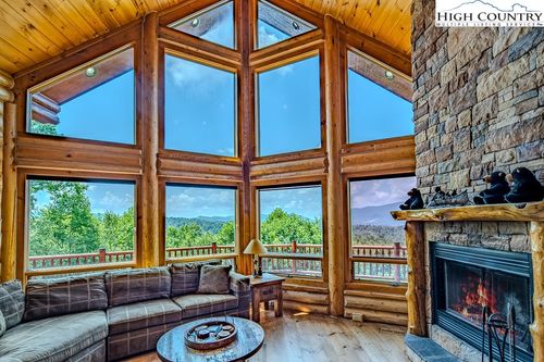 1370 Falls Creek Pkwy, Elk Park, NC, 28622 | Card Image