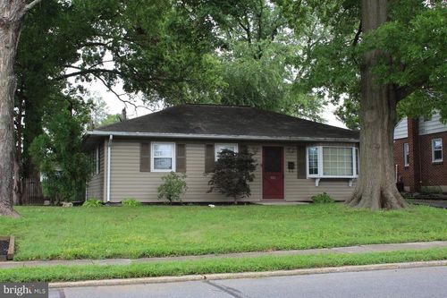 501 E New St, LITITZ, PA, 17543-1327 | Card Image