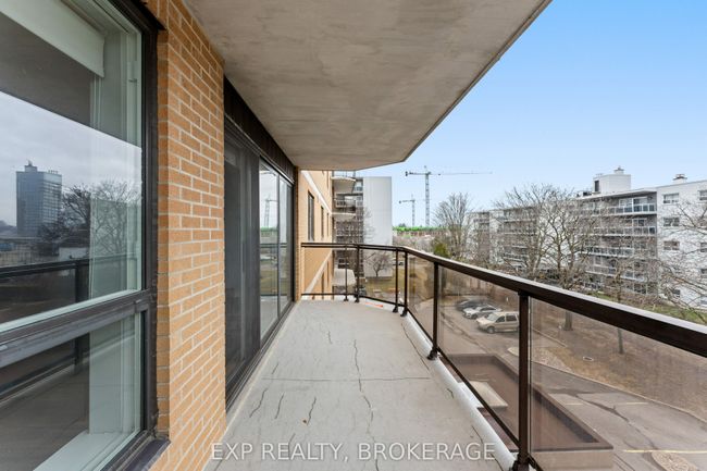 401 - 257 Bath Rd, Condo with 2 bedrooms, 2 bathrooms and 1 parking in Kingston ON | Image 16