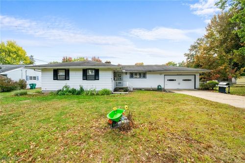 1172 Dalton Dr, Painesville, OH, 44077-5264 | Card Image