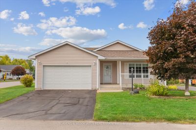 1 Illinois Cres, Condo with 2 bedrooms, 2 bathrooms and 3 parking in Wasaga Beach ON | Image 2