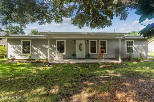 480 Saint Charles St, Bay Saint Louis, MS, 39520-2509 | Card Image