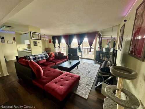 a-101-1744 Grove Rd, Ypsilanti, MI, 48198-6660 | Card Image