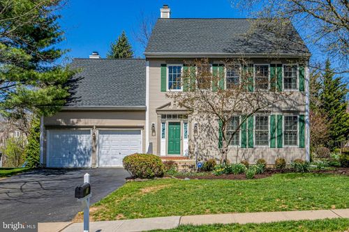 30 Navesink Dr, Pennington, NJ, 08534-5402 | Card Image