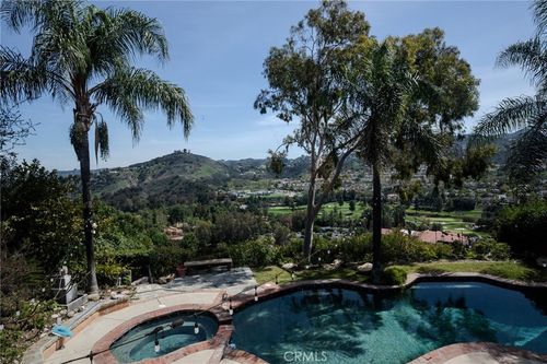 24508 Park Granada, Calabasas, CA, 91302 | Card Image