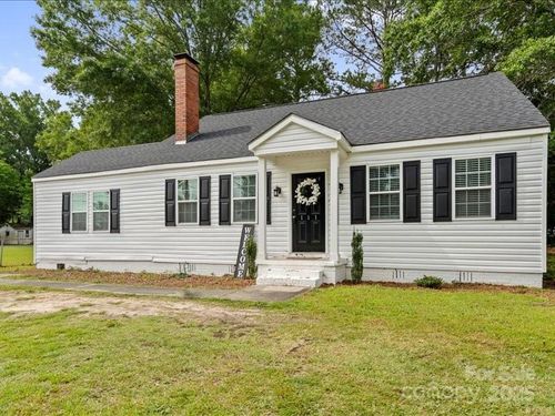111 Patsy Ln, Cheraw, SC, 29520-3011 | Card Image