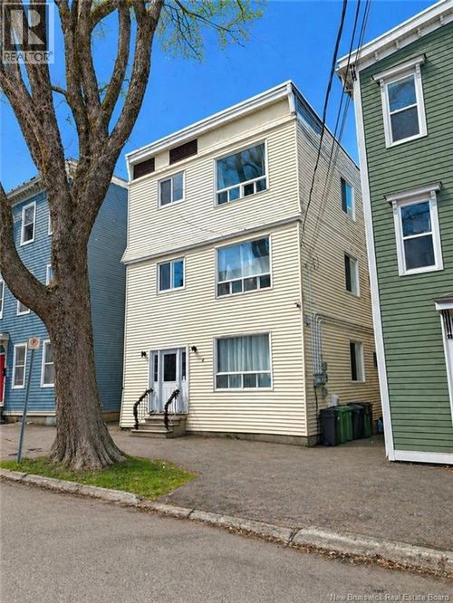 97 Victoria St, Saint John, NB, E2K1L2 | Card Image