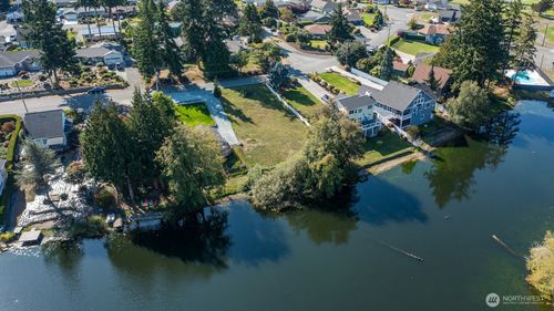 269 Lochwood Dr, Camano Island, WA, 98282-8742 | Card Image