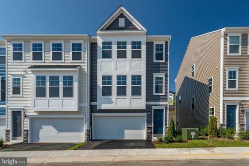 18297 Summit Pointe Dr, TRIANGLE, VA, 22172-1139 | Card Image