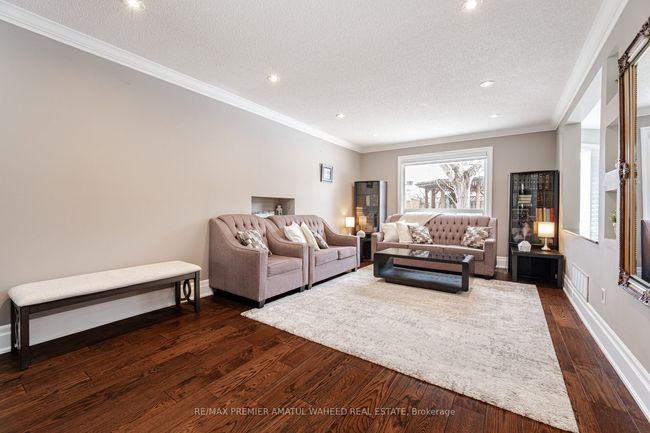 166 Killian Rd, House other with 5 bedrooms, 4 bathrooms and 2 parking in Maple ON | Image 10