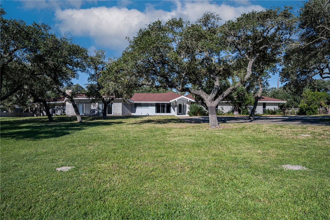 Omohundro St, Rockport, TX 78382