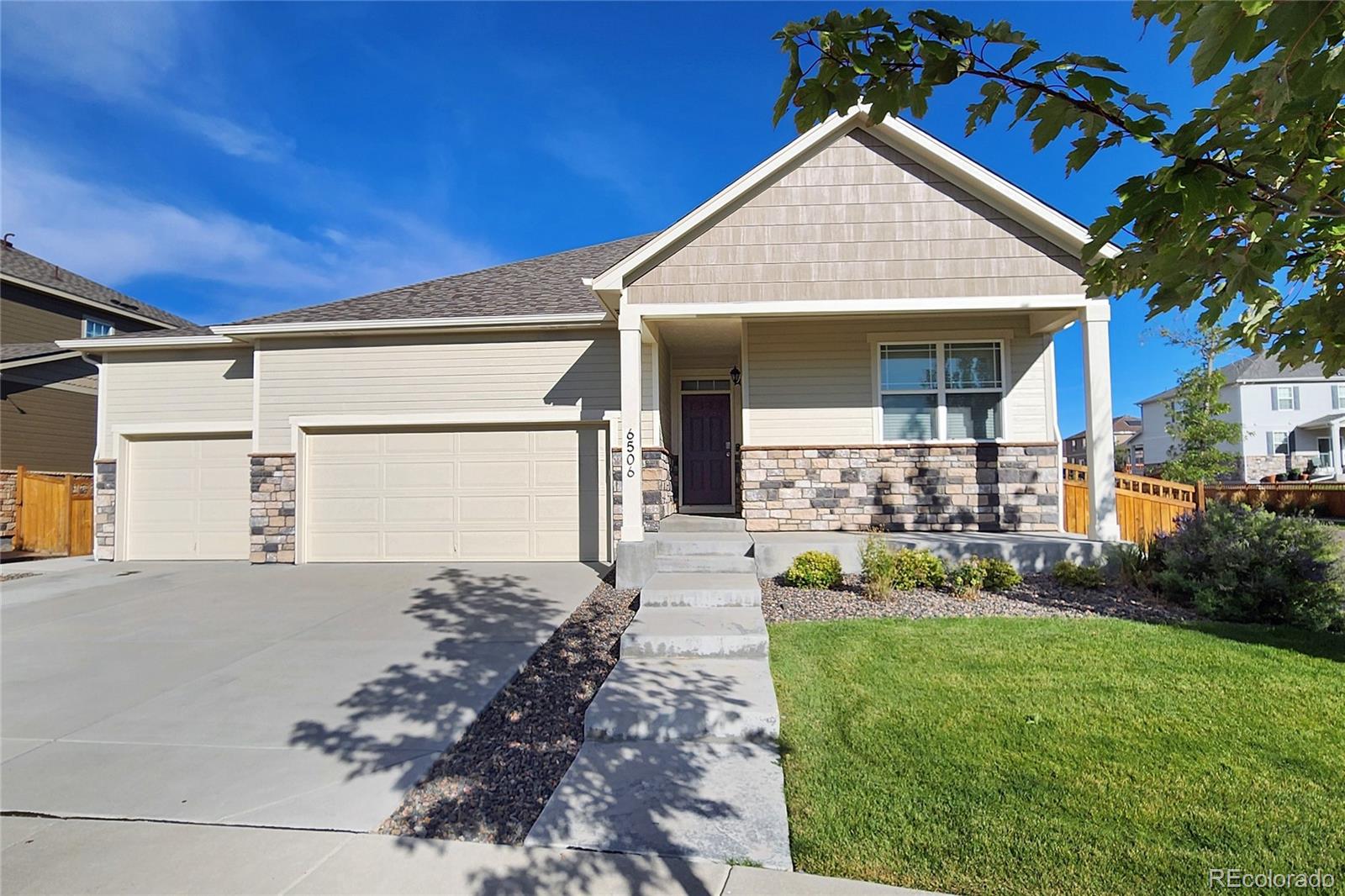 Espana Ct, Aurora, CO 80019