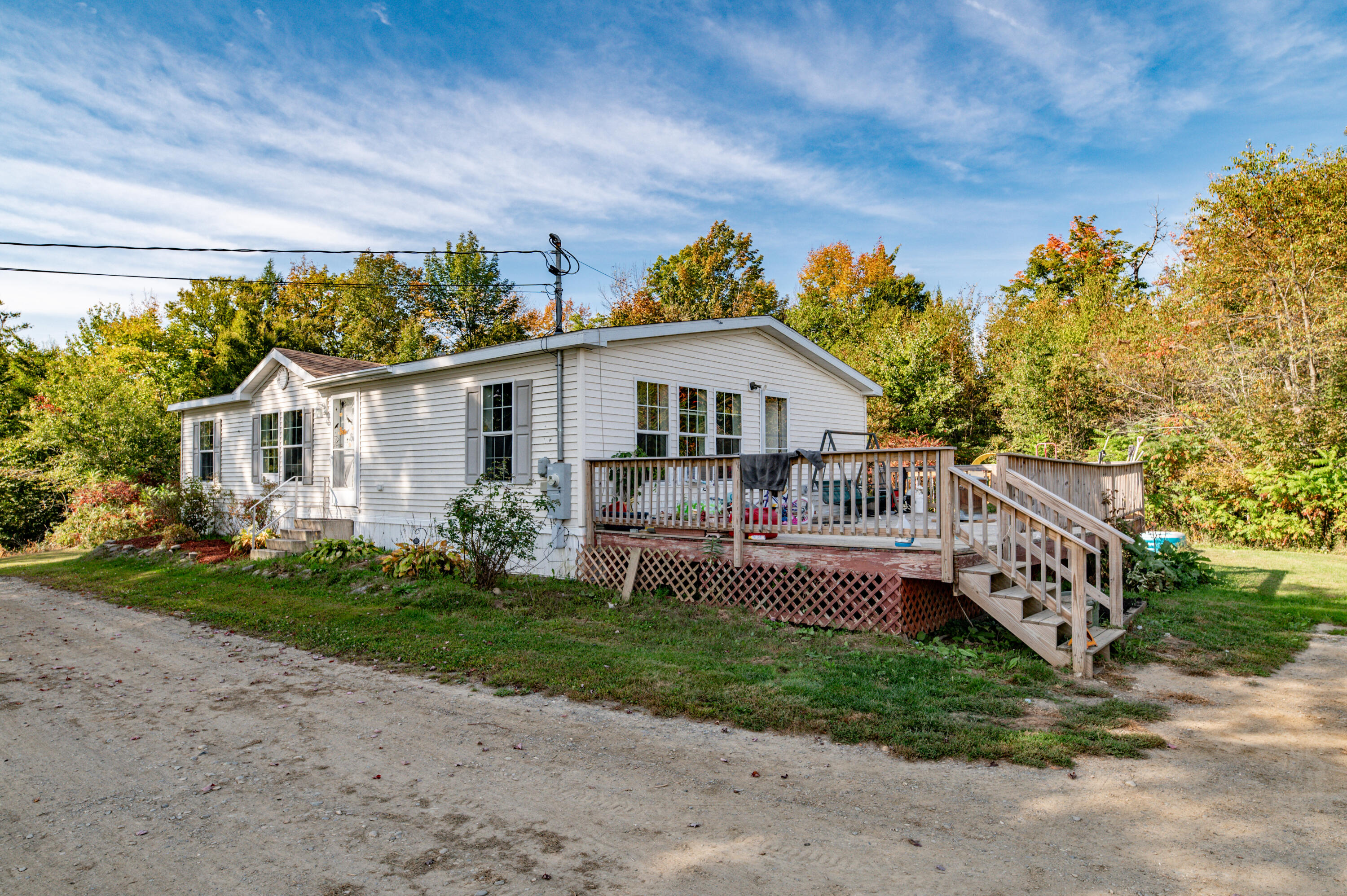 Simmons Ln, Levant, ME 04456